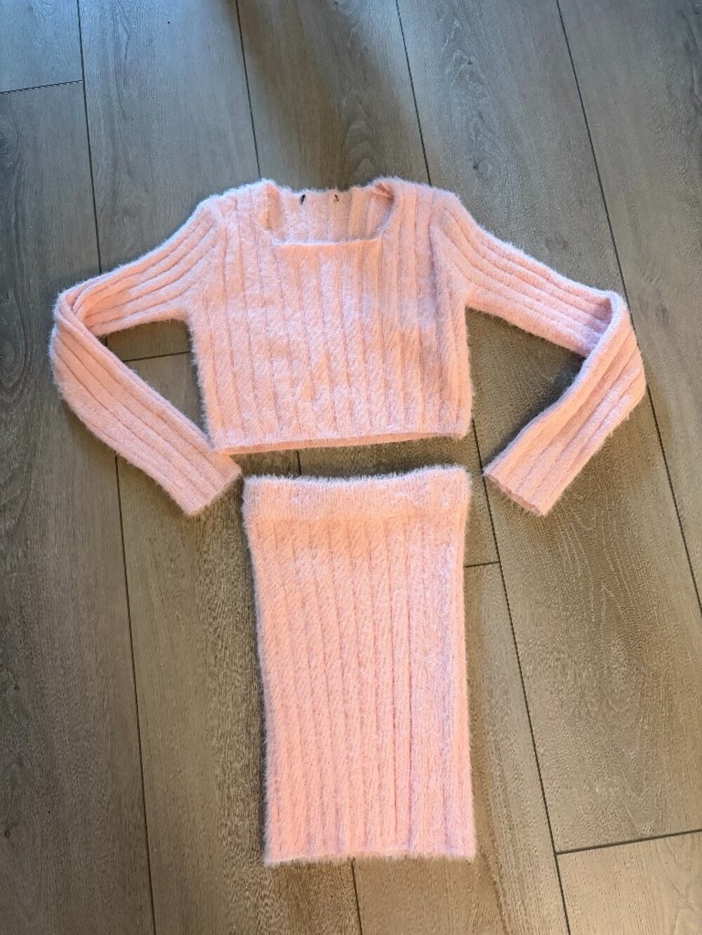 Pink fuzzy cropped sweater & skirt set 💕